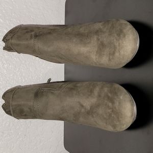 Report Faux Suede Ankle Boots - Olive Green. Size 6.